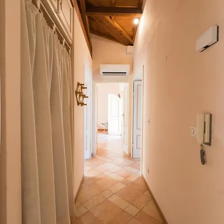 L'attichetto Apartment *